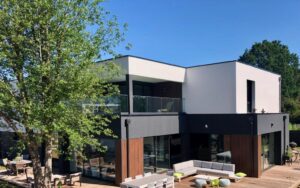 facade d'une villa moderne à Villeneuve d'Ascq abritant des chambres d'hôtes à proximité du Stade Pierre Mauroy