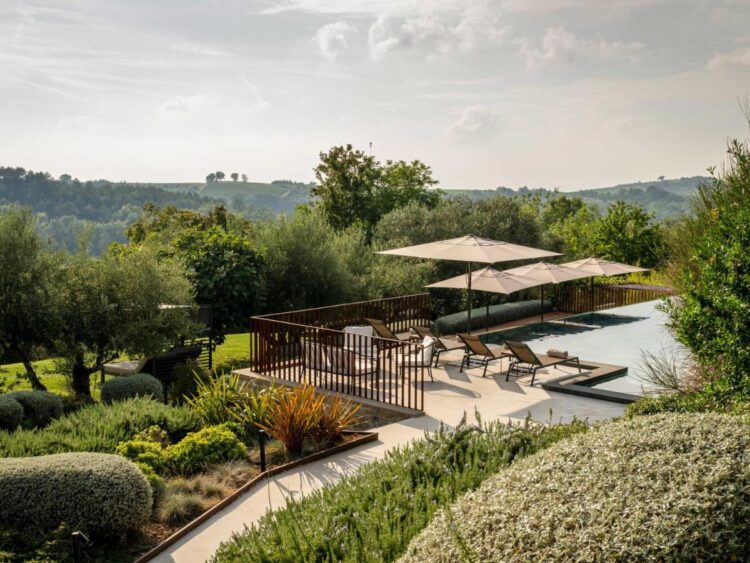 vue panoramique depuis la piscine