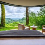 vue panoramique sur les montagnes depuis la suite indépendante type lodge