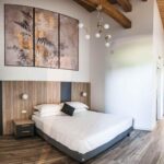 chambre double dans le bâtiment entièrement rénové à l'agritourismo Casale ai Prati