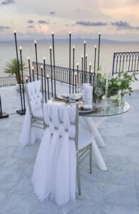 Dîner romantique qui peut être organisé sur le toit terrasse de l'hôtel Maison Dedine
