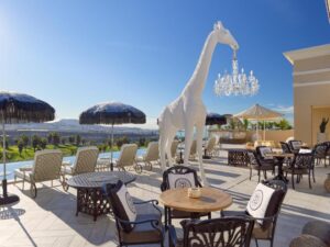 piscine avec terrasse et bar et vue sur l'île de Ténérife à l'hôtel Royal River Luxury Hotel
