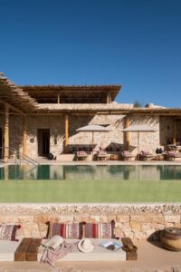 piscine extérieure de l'hôtel Six Senses Shaharut