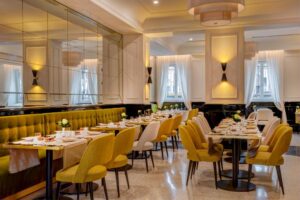 salle de petit déjeuner à l'hôtel H10 Palazzo Canova en plein centre de Venise