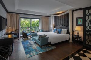 suite avec balcon à l'hôtel Aira Boutique Hanoï & Spa