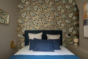 chambre double en appartement location vacances dans Paris