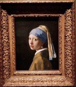 Jeune fille à la perle au musée Mauritshuis de La Haye