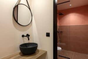 salle de douche dans une des villas à louer en location vacances