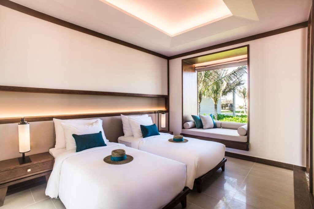 chambre lits jumeaux à l'hôtel Maia Resort Quy Nhon au Vietnam
