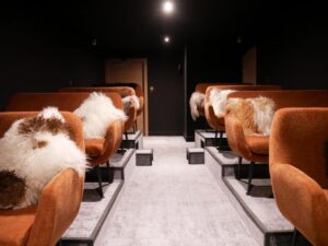 salle de cinéma dans l'hôtel