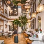 salle petit déjeuner et détente à l'hôtel Maison du Monde Hôtel et Suites Marseille Vieux Port