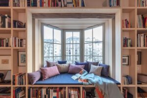 alcove dans une chambre de l'hôtel