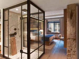 chambre double avec vue sur la ville dans un hôtel au pied de Central Park à New York