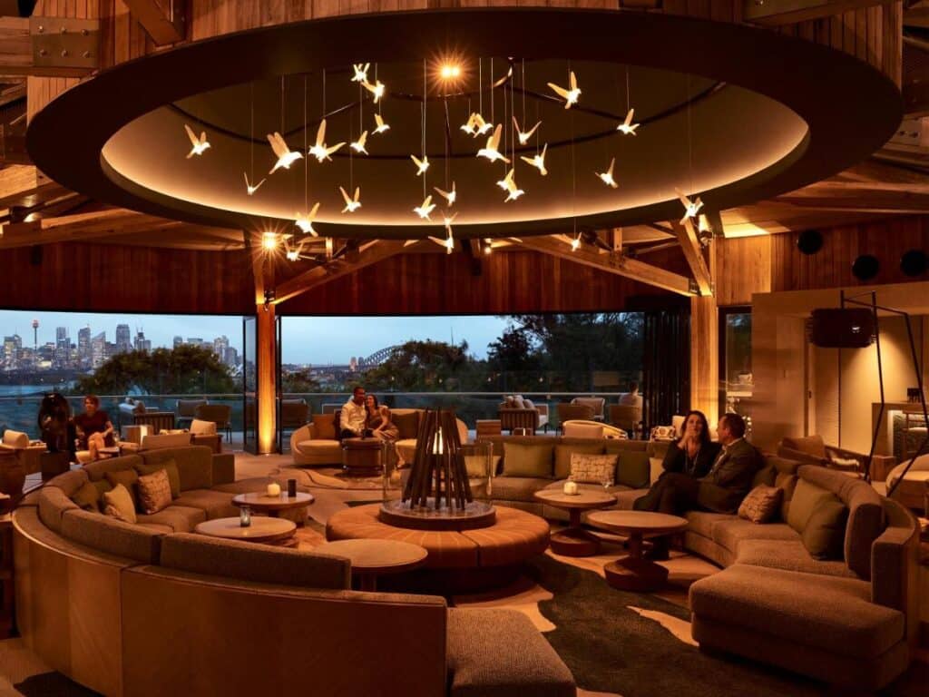 bar lounge cosy et chaleureux à l'hôtel Wildlife Retreat at Taronga Zoo de Sydney