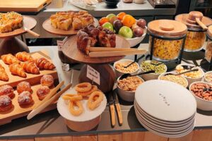 buffet petit-déjeuner le matin à l'hôtel