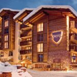 façade de à l'hôtel Firefly Luxury Suites de Zermatt en Suisse
