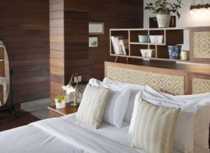 chaque chambre de l'hôtel Hills & Hues est spacieuse, romantique et cosy