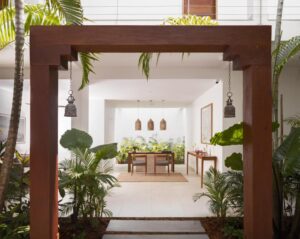 entrée du spa de l'hôtel avec sauna, hammam, jacuzzi, massages et soins
