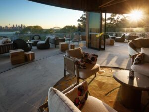 terrasse du bar lounge au coucher du soleil