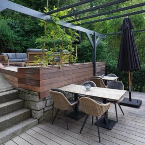 terrasse ouverte aux clients de la chambre d'hôtes