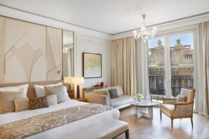 chambre deluxe, spacieuse, élégante et avec balcon