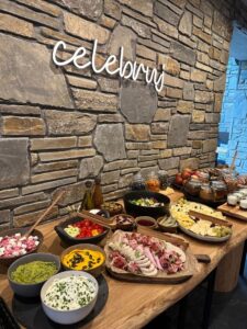 petit déjeuner buffet servi chaque matin