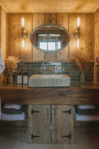 salle de douche dans une des chambres
