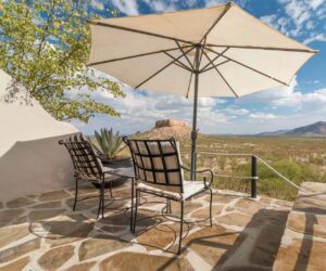 terrasse privée avec vue panoramique pour chaque chambre du lodge