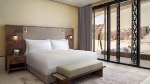 chambre spacieuse et confortable à l'hôtel Banyan Tree AlUla