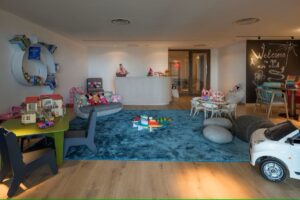 salle de jeux du kids club, club pour les enfants à l'hôtel Amara Hotel à proximité de Limassol à Chypres