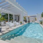 piscine sur le toit terrasse de la chambre d'hôtes Dar Benti au centre de Monastir