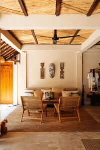 petit salon d'une suite de l'hôtel