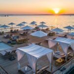 plage privée de l'hôtel en ponton flottant sur le lac balaton