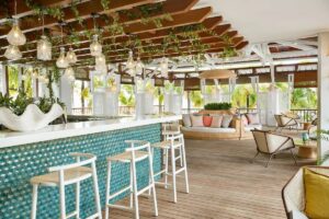 bar de plage à l'ambiance décontractée