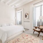 chambre double aux teintes apaisantes et cosy à l'hôtel Meem Townhouse aux Baléares