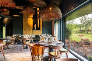 restaurant de l'hôtel Safari Lodge dans la Sarthe