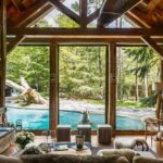 séjour d'un lodge avec vue sur le bassin des ours polaire au Safari Lodge du Zoo de la flèche
