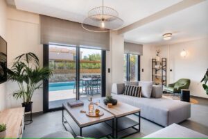 villa avec piscine privée pour des vacances reposantes et sereines en Grèce