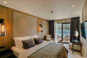 chambre avec vue panoramique sur les bouches de Kotor