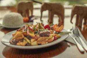 plat typique du Laos servi au restaurant de l'hôtel