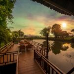 magnifique vue depuis la terrasse du restaurant du Kingfisher Ecolodge hotel 3* à l'entrée du parc naturiel Xe Pian