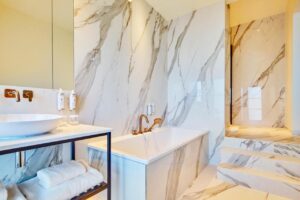 salle de bain élégante dans un hôtel 5* de Troyes