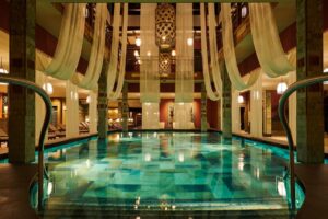piscine intérieure du spa