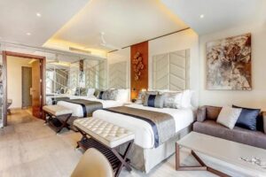 grande chambre dans une des suites de l'hôtel