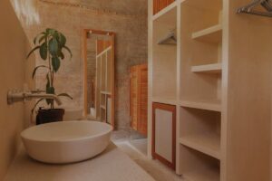 salle de douche dans une des chambres