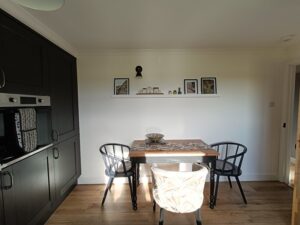 espace repas dans la cuisine