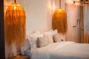 chambre spacieuse et chaleureuse de l'hôtel, à proximité de la plage et des spots de kite surf