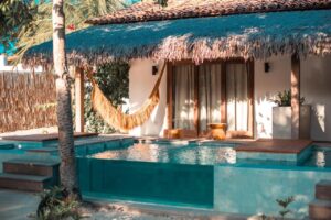 piscine privée d'une suite de l'hôtel