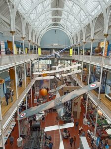 une des galeries du musée national d'Écosse à Édimbourg