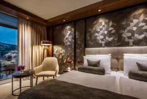 Chambre supérieure de l'hôtel Hotel Ambasador - Liburnia sur les bords de l'Adriatatique à Opatija en Croatie